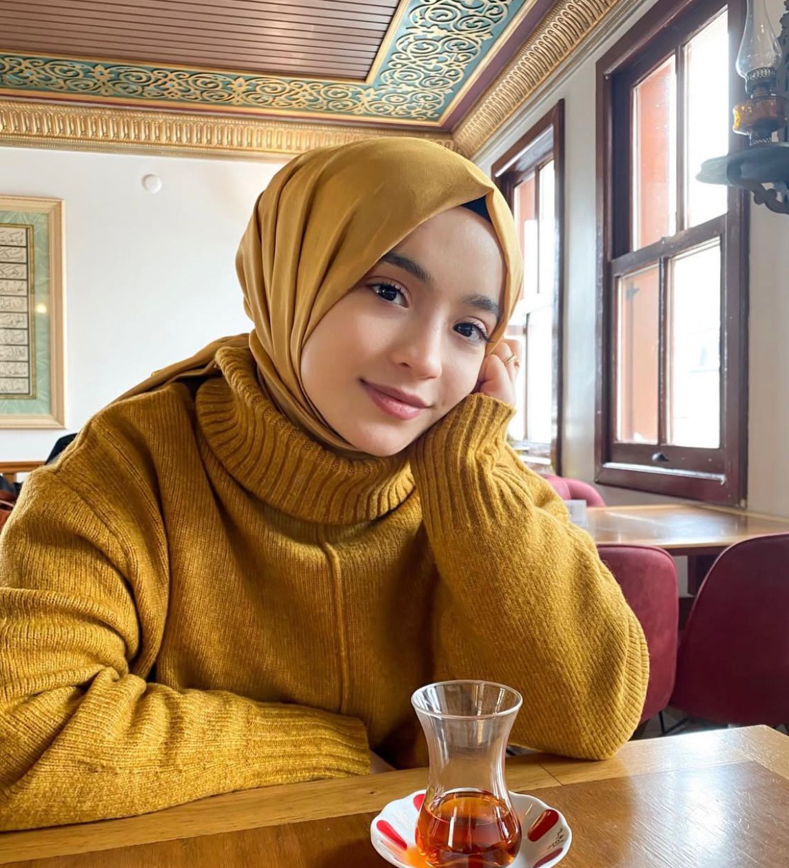 Güzeloğlu Sevgiye Doymuş Kadın Escort Derya
