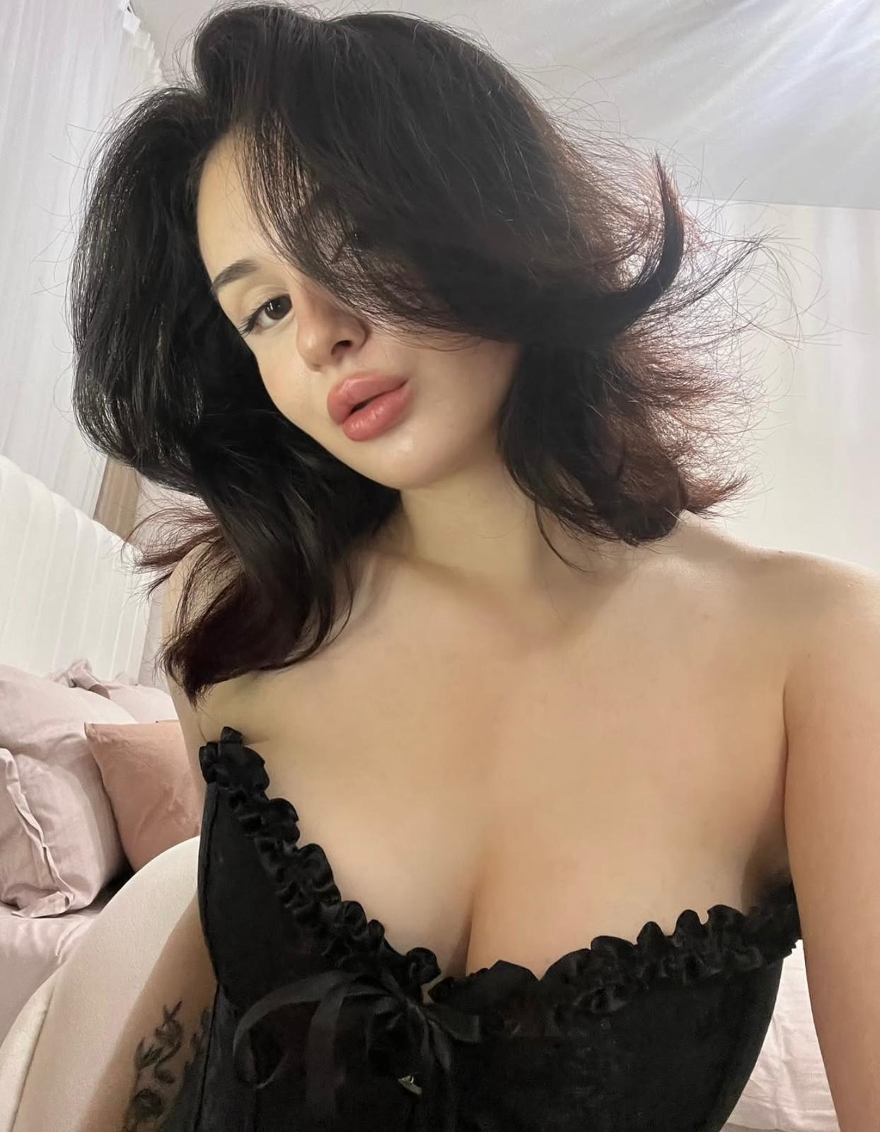 Velioğlu Güzel Bir Gelecek Escort Kübra