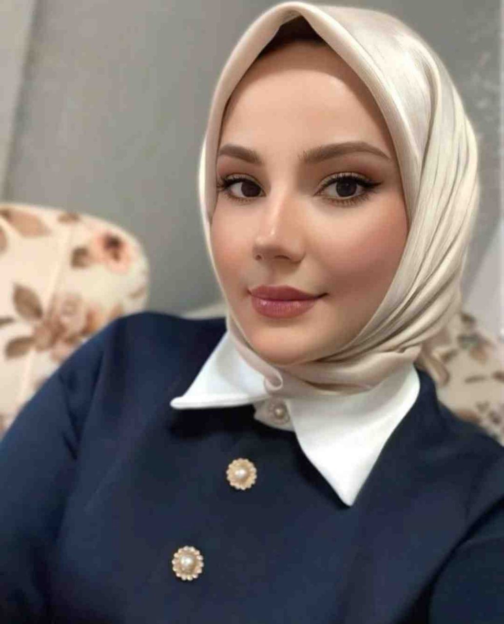 Kahvecioğlu Mükemmel Kadın Escort Bayan Azra
